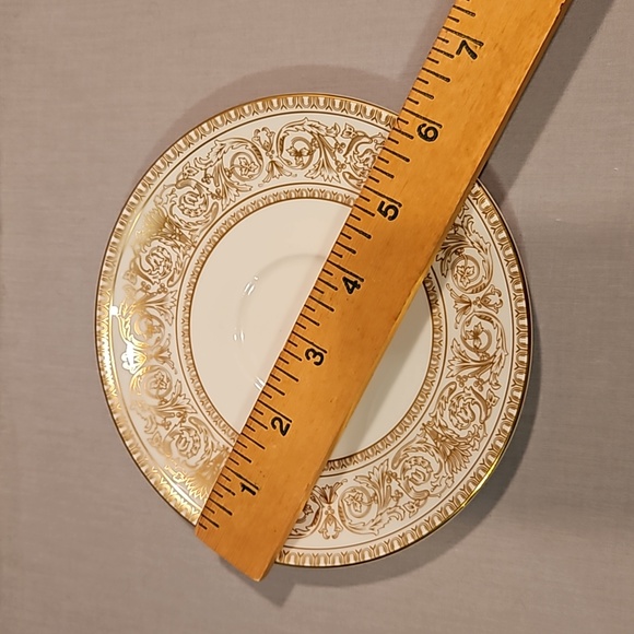 NEW Royal Doulton Sovereign H 4973 Four Piece Place Setting - Picture 11 of 16